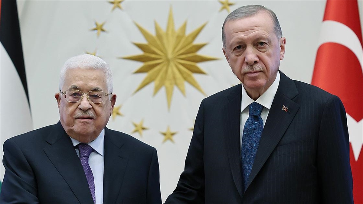 Cumhurbaşkanı Erdoğan, Filistin Devlet Başkanı Abbas'la, kabine toplantısına ara vererek