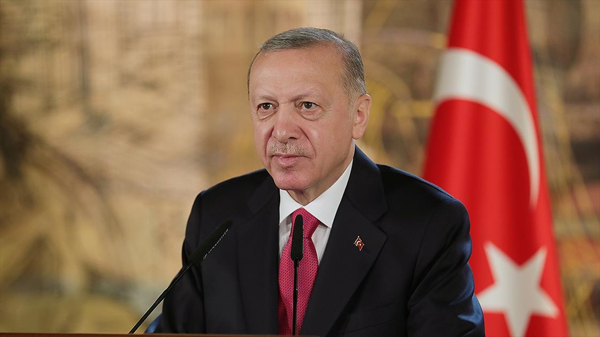 Cumhurbaşkanı Erdoğan, İstiklal mücadelesinin, vatanı canlarından üstün tutan tüm şehitlerin