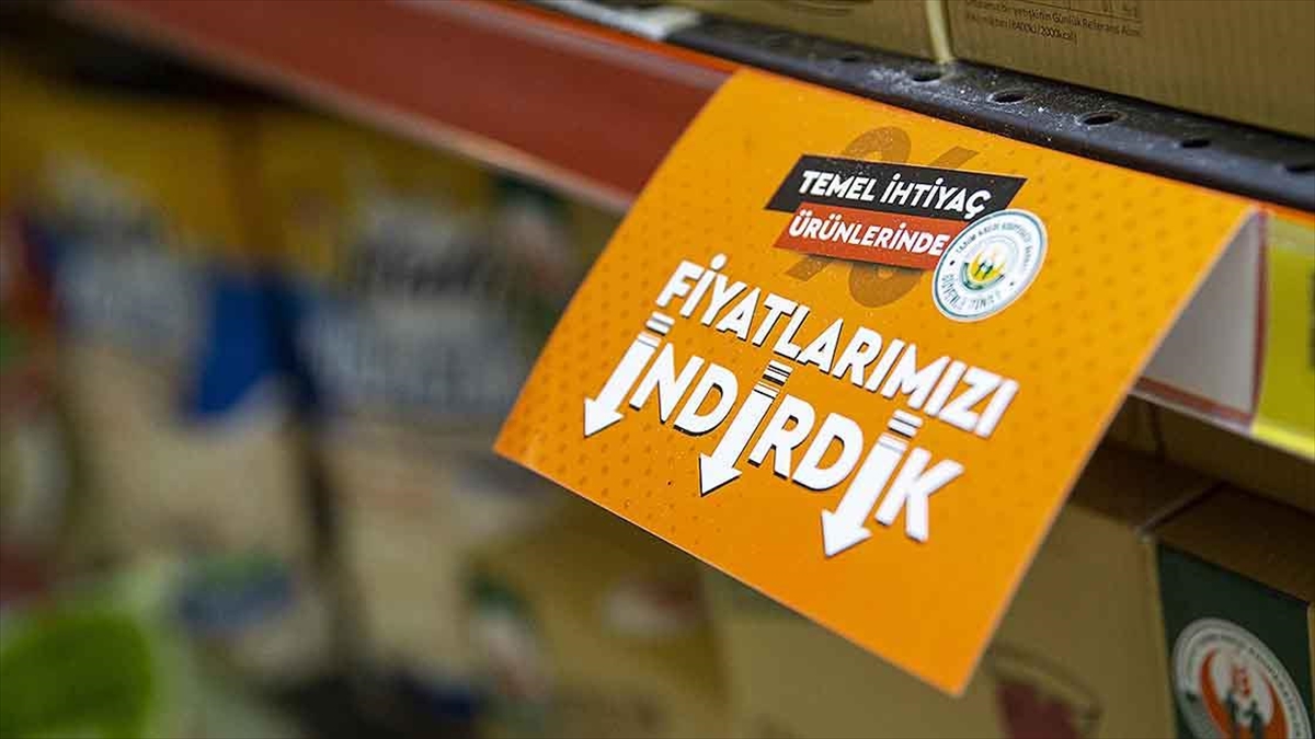 Cumhurbaşkanı Recep Tayyip Erdoğan ve Ticaret Bakanı Ömer Bolat'ın yaptığı