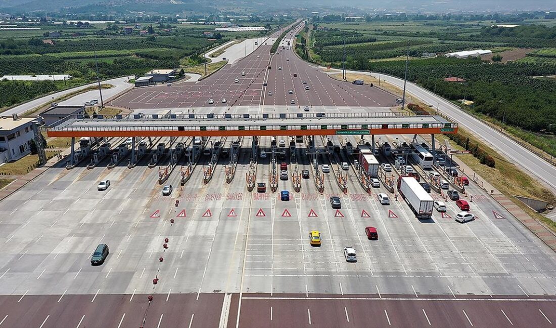 Cumhurbaşkanlığı İletişim Başkanı Altun, otoyol ve köprü geçiş ücretlerinde bugünden
