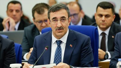 Cumhurbaşkanı Yardımcısı Cevdet Yılmaz, "2024 yılı bütçemizde yatırımlara ayırdığımız kaynağı