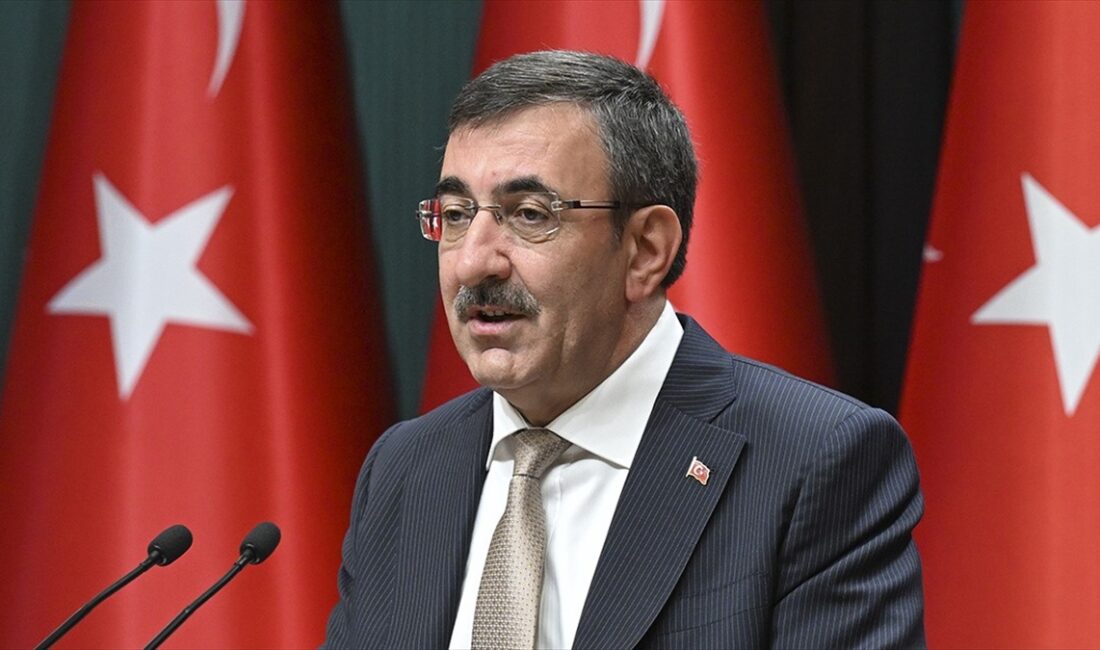 Cumhurbaşkanı Yardımcısı Yılmaz: Cumhuriyetimizi ilelebet yaşatma azmiyle durmadan çalışacağız ANKARA (AA) – Cumhurbaşkanı Yardımcısı Cevdet Yılmaz, “Türkiye Cumhuriyeti’nin kuruluşundan