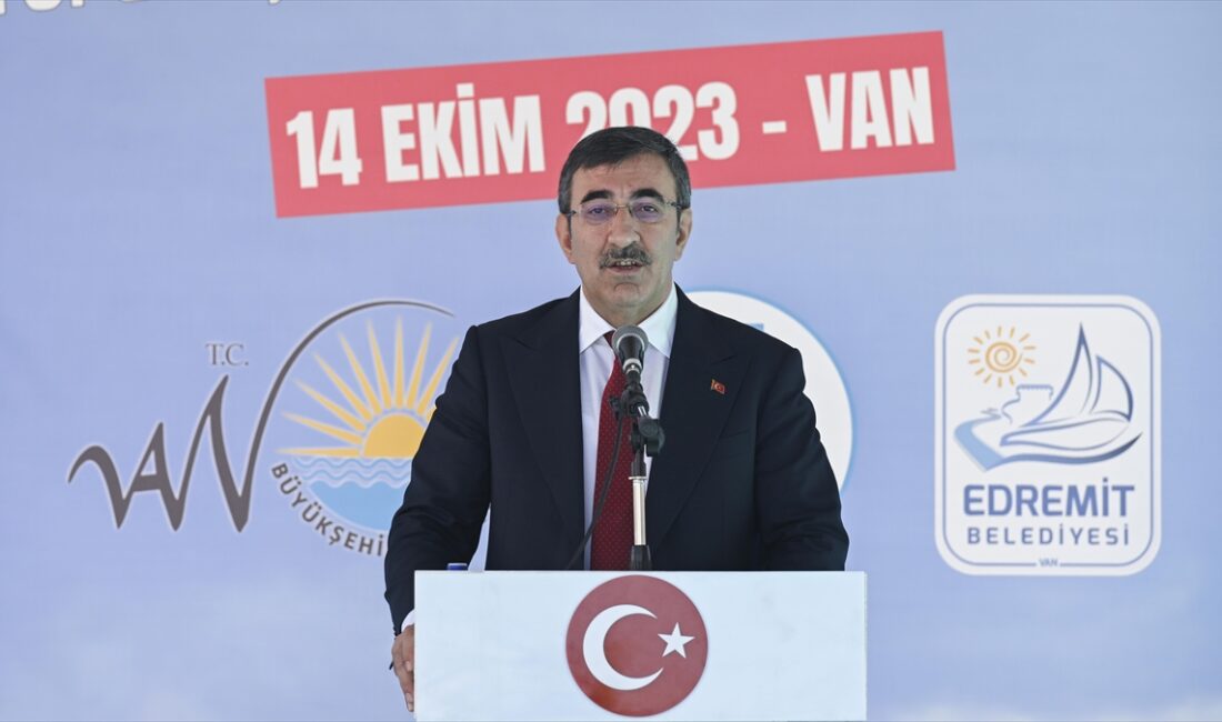 Cumhurbaşkanı Yardımcısı Yılmaz, "Doğusuyla, batısıyla, kuzeyiyle güneyiyle Türkiye Yüzyılı'nı da