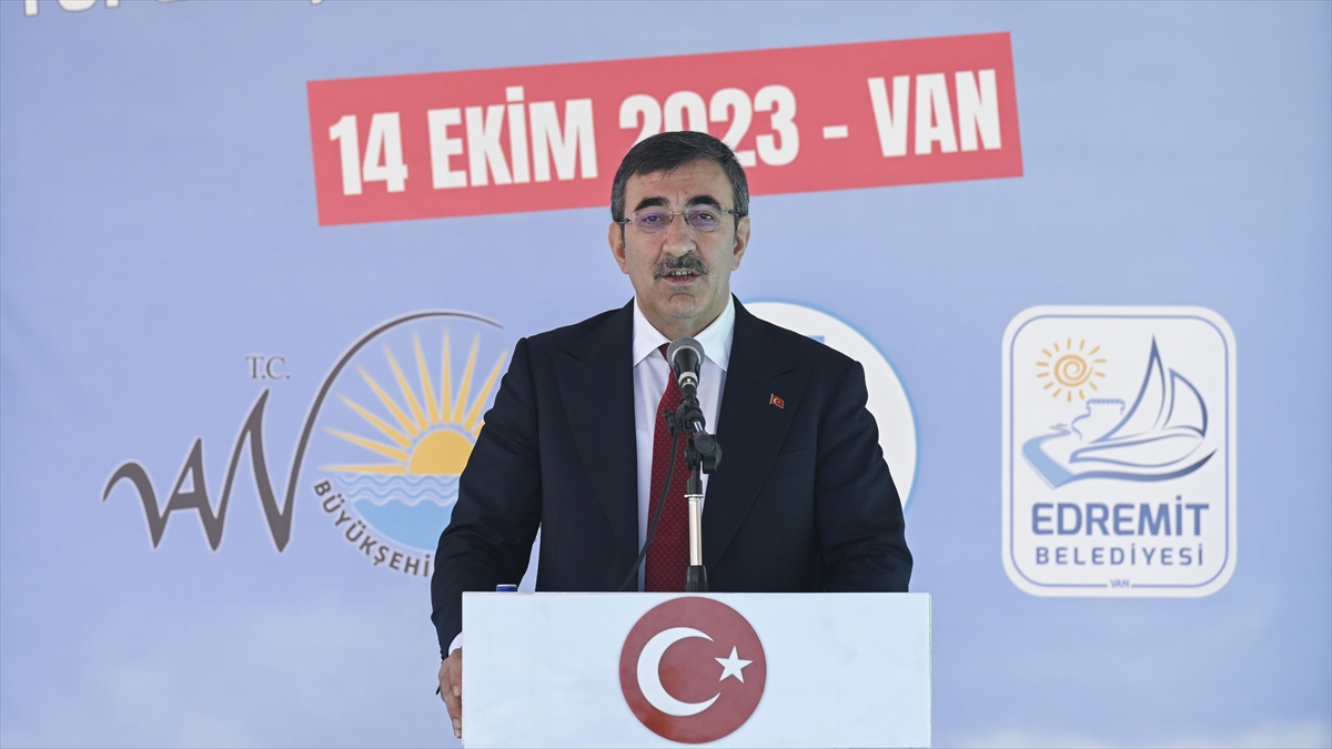 Cumhurbaşkanı Yardımcısı Yılmaz, "Doğusuyla, batısıyla, kuzeyiyle güneyiyle Türkiye Yüzyılı'nı da
