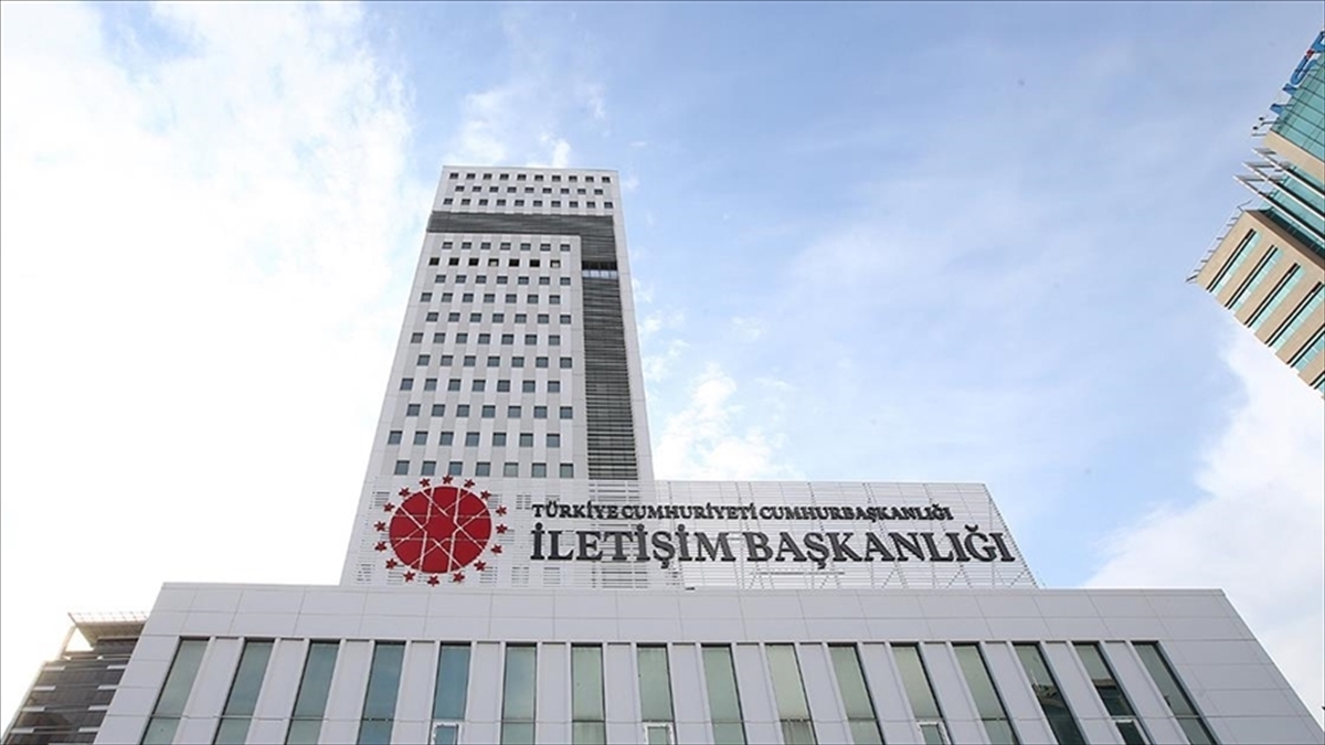 ANKARA (AA) – “100. Yıl Marşı” eşliğinde T&uuml;rkiye’nin d&ouml;rt bir