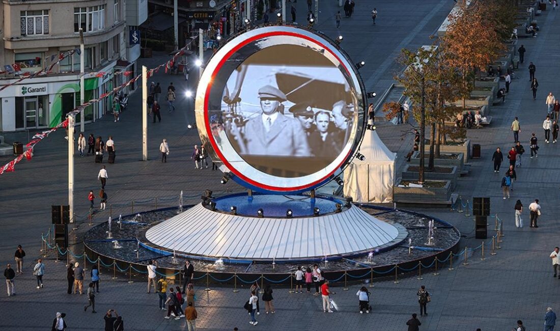 Cumhurbaşkanlığı İletişim Başkanlığınca, Cumhuriyet'in 100. yılının coşkuyla kutlanması için İstanbul'un
