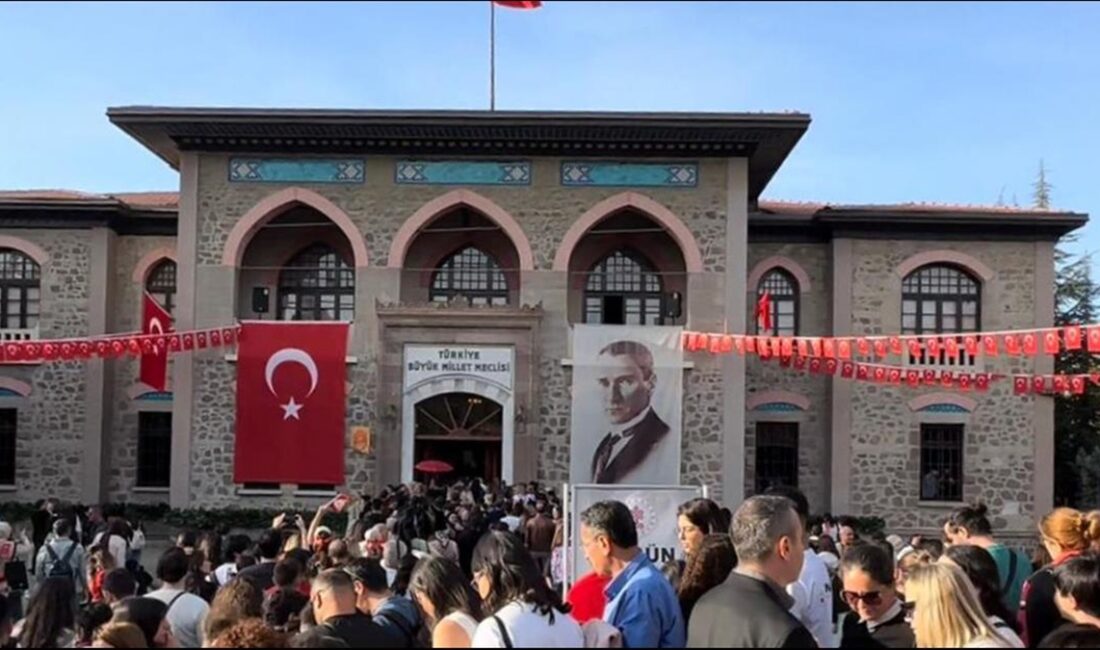  Kültür ve Turizm Bakanı Mehmet Nuri Ersoy, Ankara'da bulunan