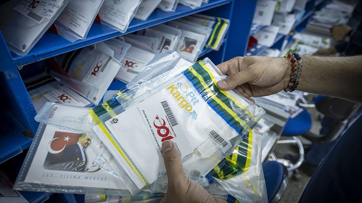 Ulaştırma ve Altyapı Bakanlığına bağlı PTT AŞ tarafından 2002'de düzenlenen