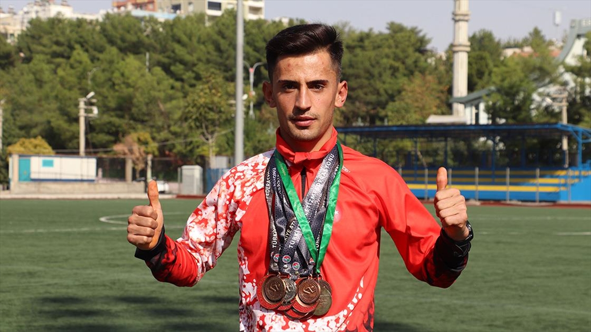 SİİRT (AA) – İlçeye bağlı 1788 rakımlı Doğanköy’de yaşayan ve