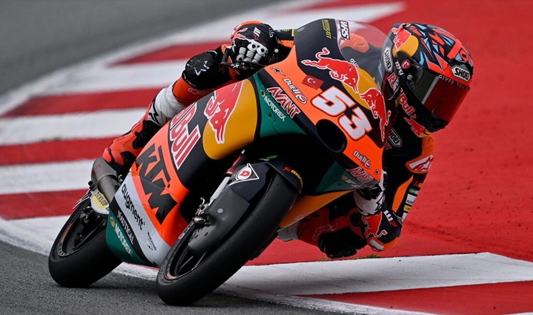 Milli motosikletçi Deniz Öncü, Moto3 Dünya Şampiyonası'nın Tayland'da düzenlenen 17.