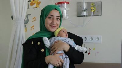 Kahramanmaraş merkezli depremlerde Hatay'ın Antakya ilçesinde yıkılan evinden karnındaki bebeğiyle