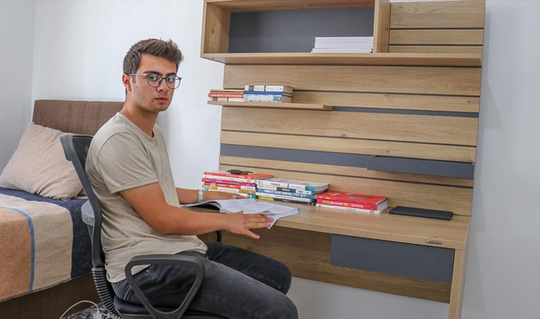 VAN (AA) – Kahramanmaraş merkezli 6 Şubat’taki depremlerden en çok