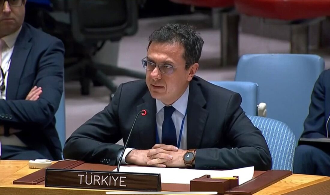 Dışişleri Bakanlığı Sözcülüğüne Öncü Keçeli getirildi.