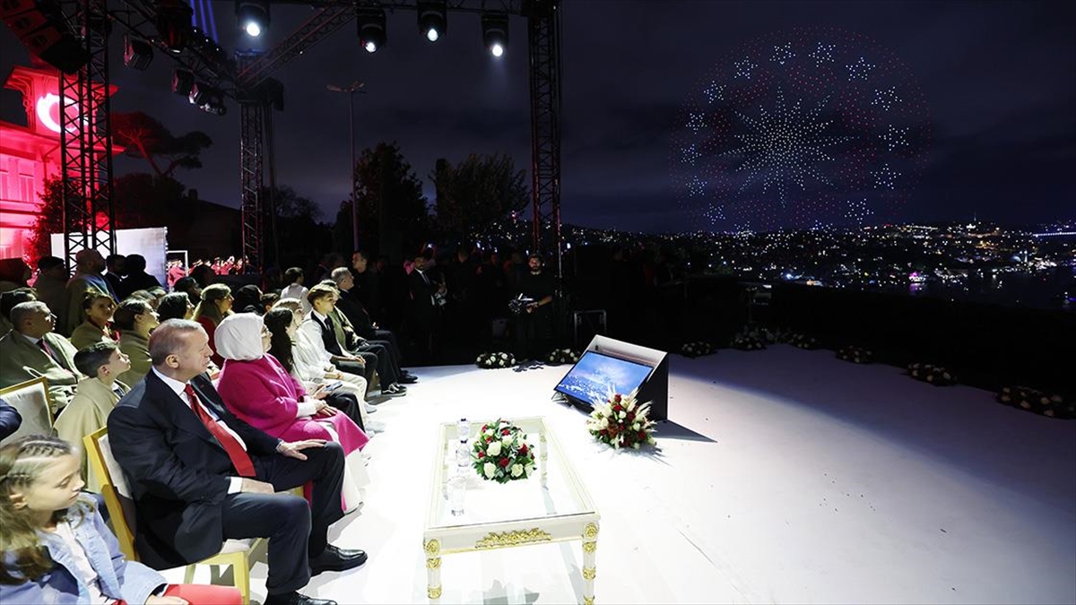 Cumhurbaşkanı Recep Tayyip Erdoğan'ın eşi Emine Erdoğan, Cumhuriyet'in 100'üncü yılı