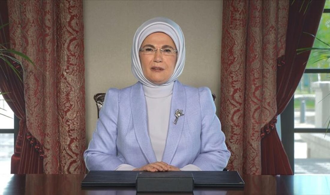 Emine Erdoğan, "Gönül Elçileri Projesi" kapsamında Hatay ve Adıyaman'da temeli