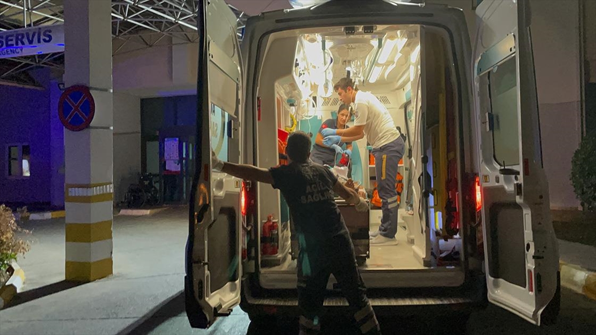 MUĞLA (AA) – Göcek açıklarında iki zodyak botun çarpıştığını görenler,