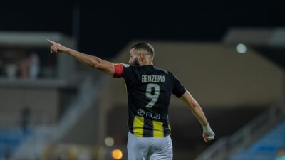 Fransa İçişleri Bakanı Darmanin 35 yaşındaki yıldız futbolcuyu Müslüman Kardeşler