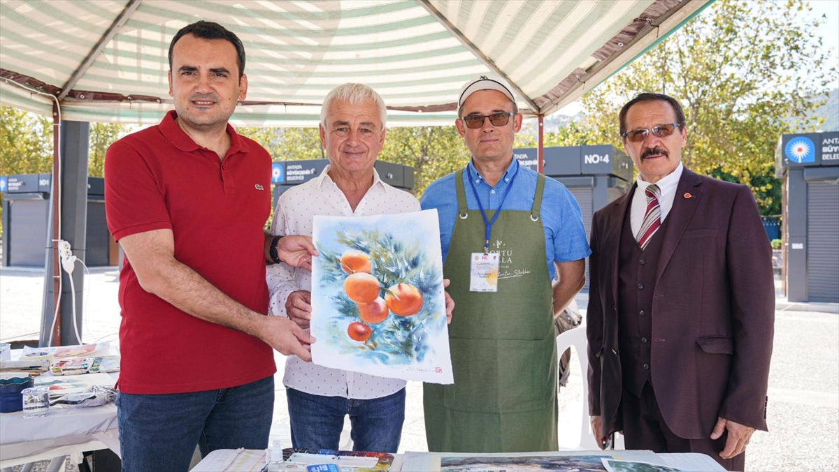 ANTALYA (AA) – Finike ilçesinde bu yıl dördüncüsü düzenlenen "Uluslararası