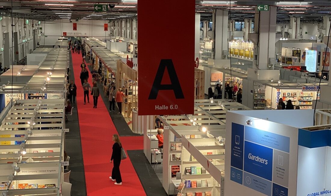 Filistinli yazar Adania Shibli için Frankfurt Kitap Fuarı ve Avrupa