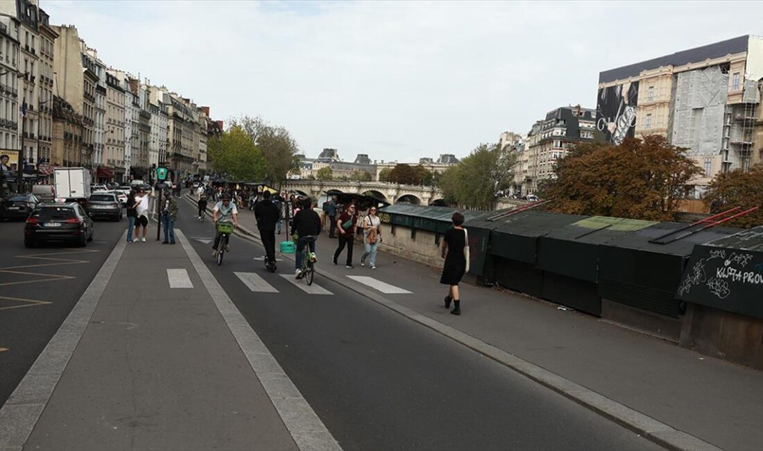 Fransa'da hükümetin Fransız sporcuların 2024 Paris Olimpiyat Oyunları'na başörtüsüyle katılmasını