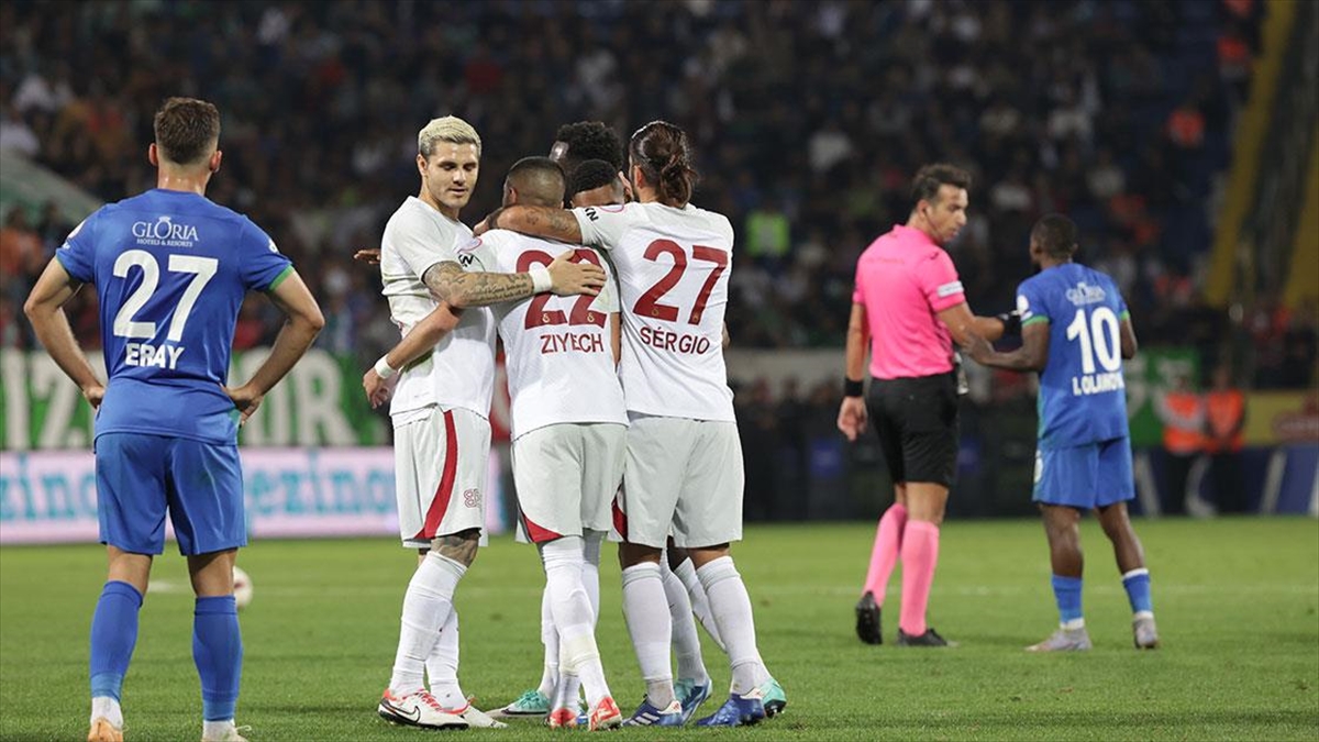 Trendyol Süper Lig'in 10. haftasında deplasmanda Çaykur Rizespor'u 1-0 yenerek