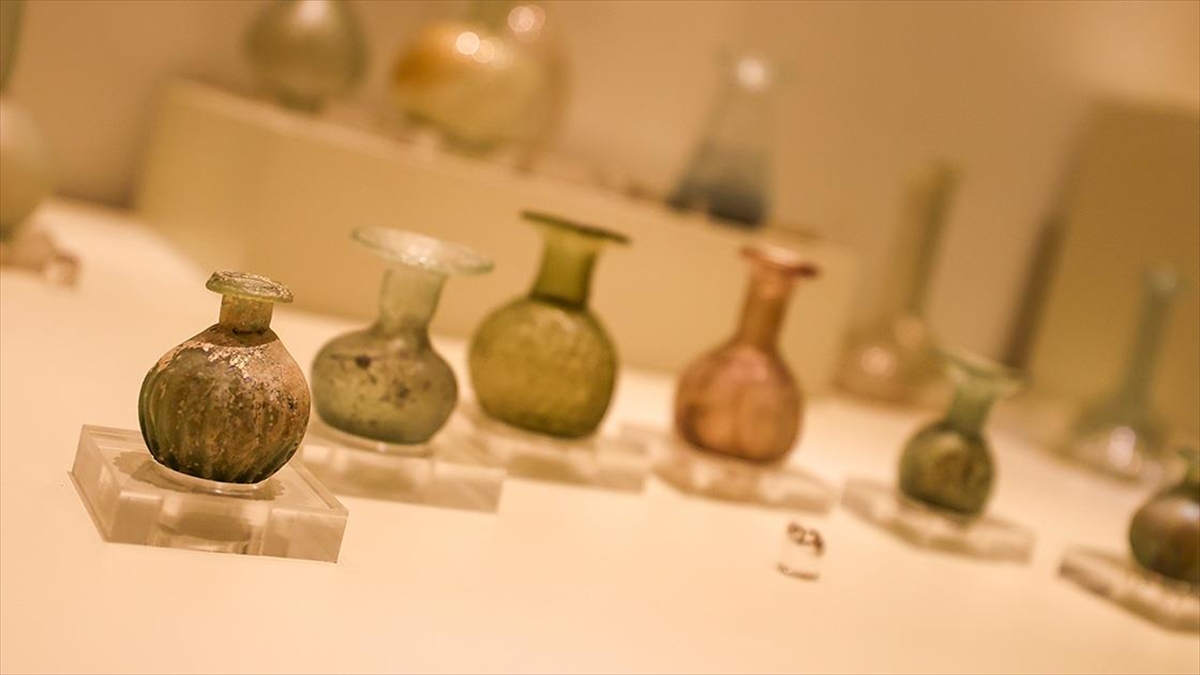 Gaziantep Arkeoloji Müzesi'ndeki Roma dönemine ait 103 cam eser, olası