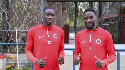 Gençlerbirliği forması giyen Mustapha Yatabare ve Sambou Yatabare kardeşler, kariyerlerinde