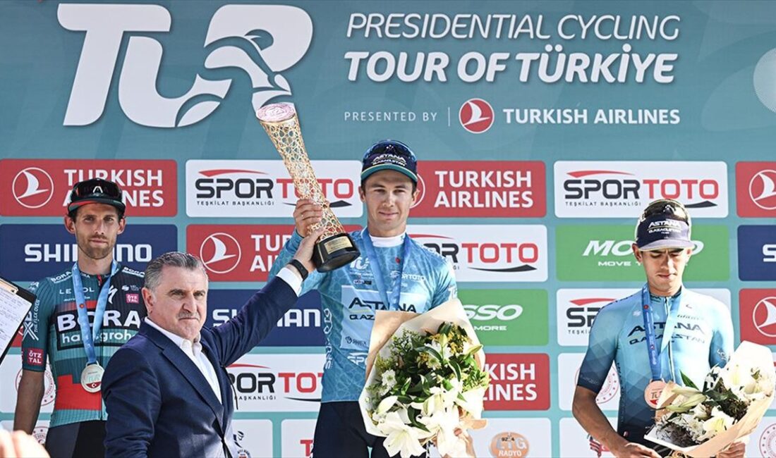 Gençlik ve Spor Bakanı Osman Aşkın Bak, Türkiye'de bisikletle ilgili