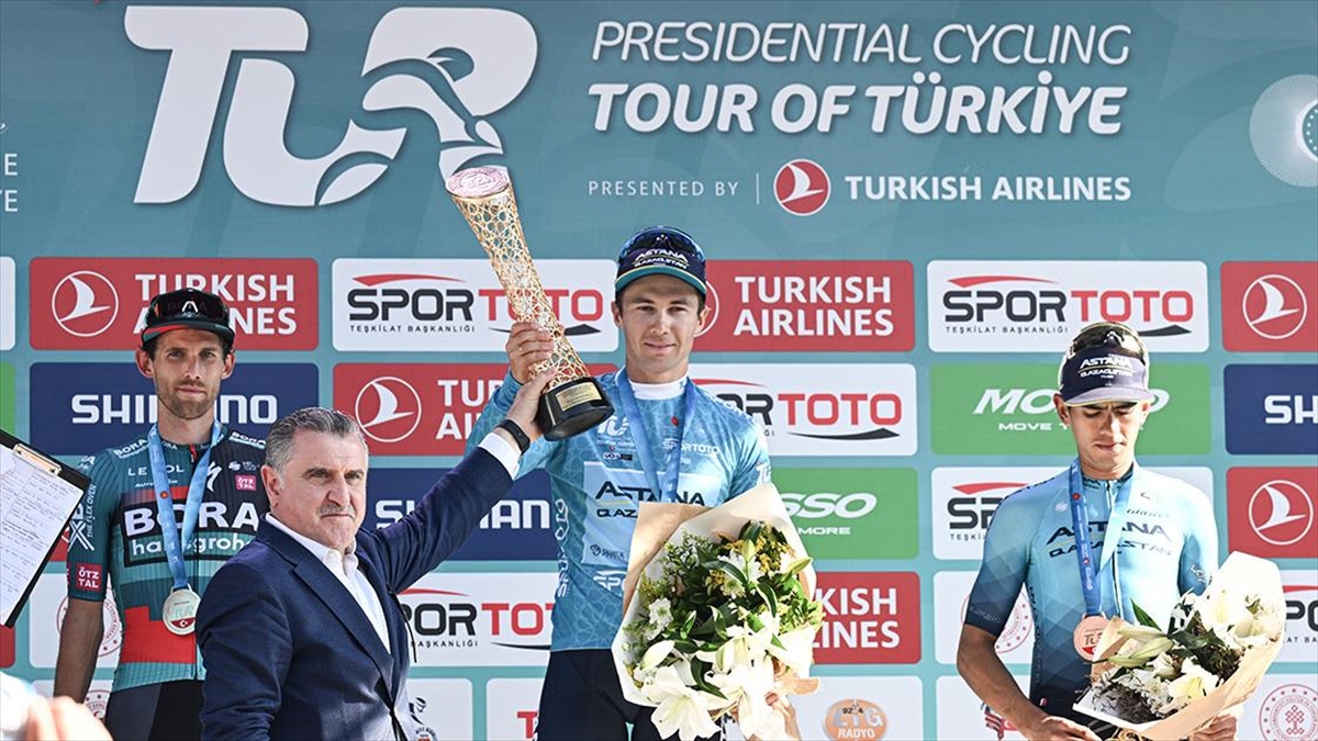 Gençlik ve Spor Bakanı Osman Aşkın Bak, Türkiye'de bisikletle ilgili