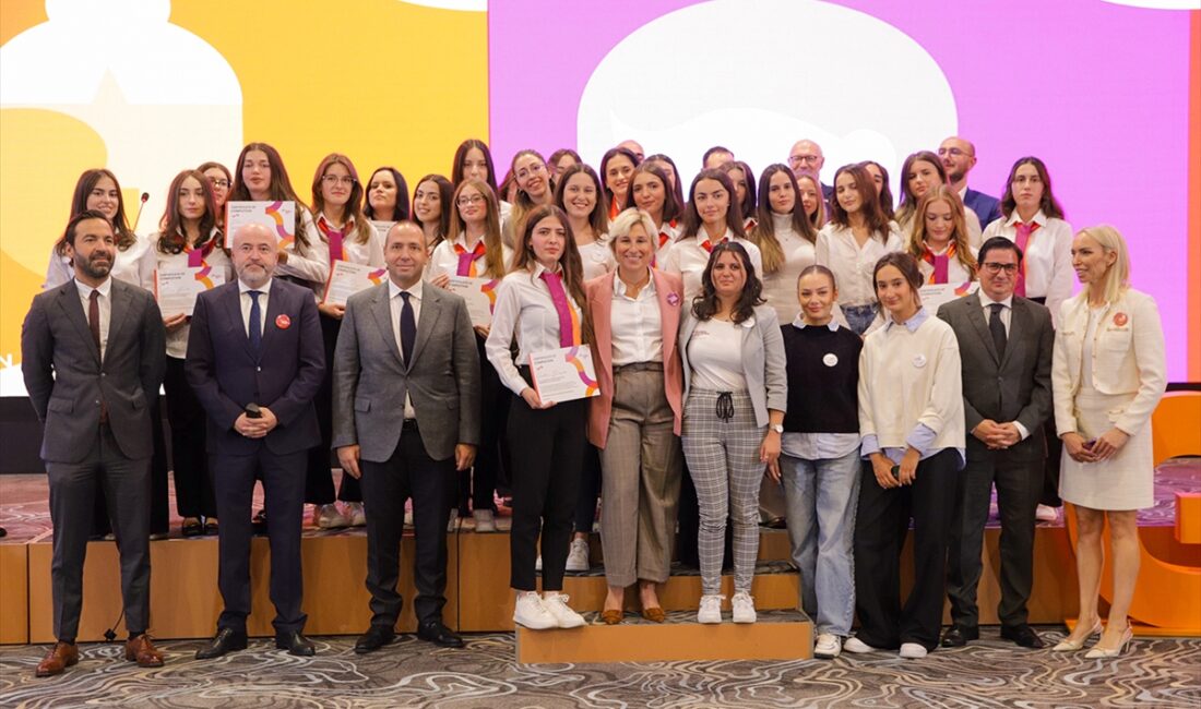 İSTANBUL (AA) – Limak Şirketler Grubu'nun, "Global Engineer Girls" (GEG)
