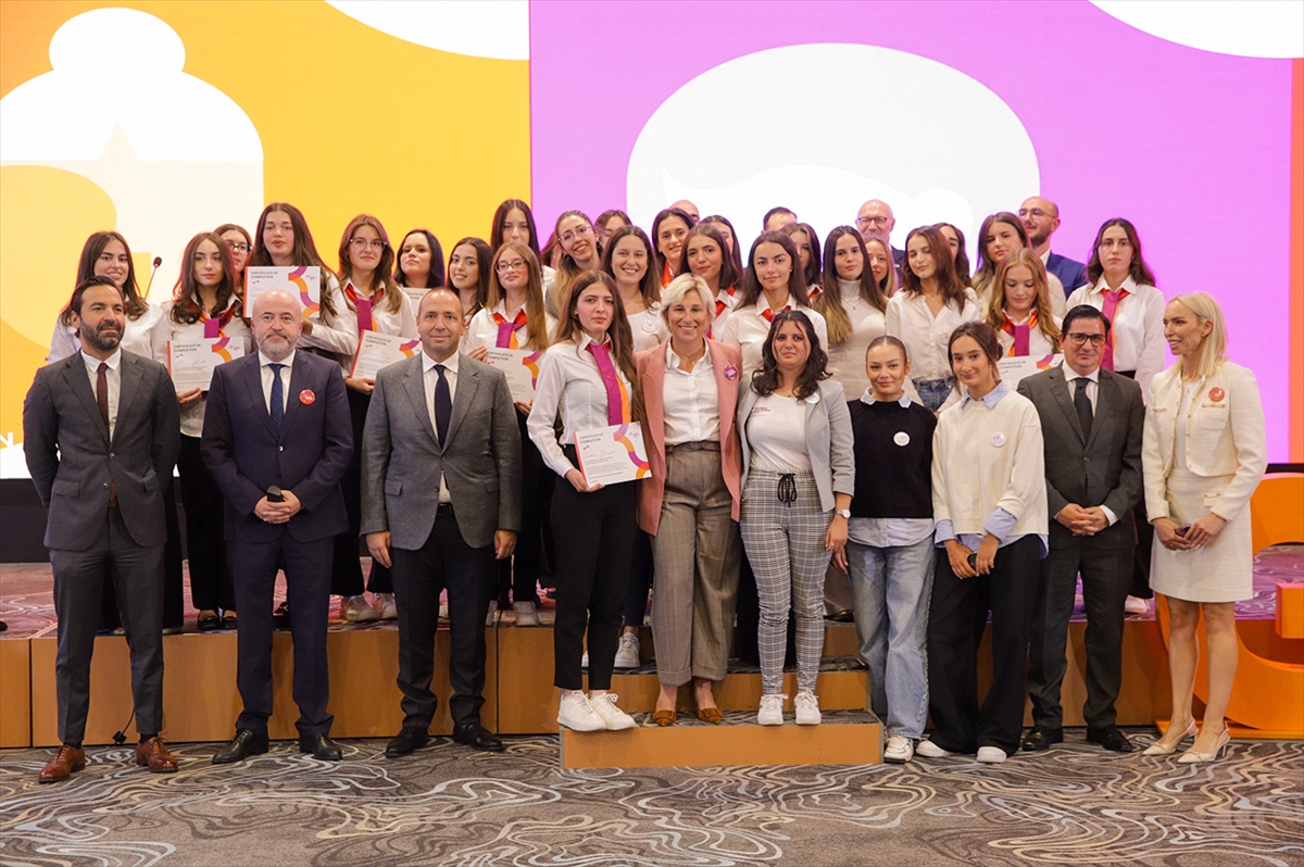 İSTANBUL (AA) – Limak Şirketler Grubu'nun, "Global Engineer Girls" (GEG)