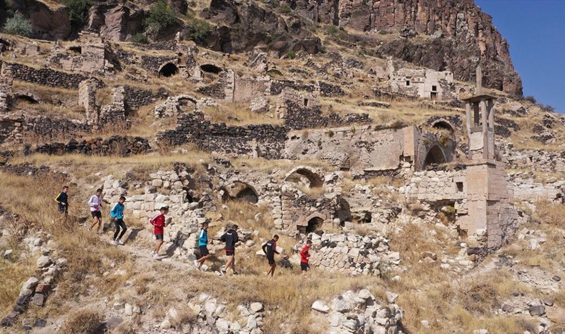 Uluslararası atletizm şampiyonalarına katılacak sporcular, beden dayanıklılığını artırmak amacıyla kros