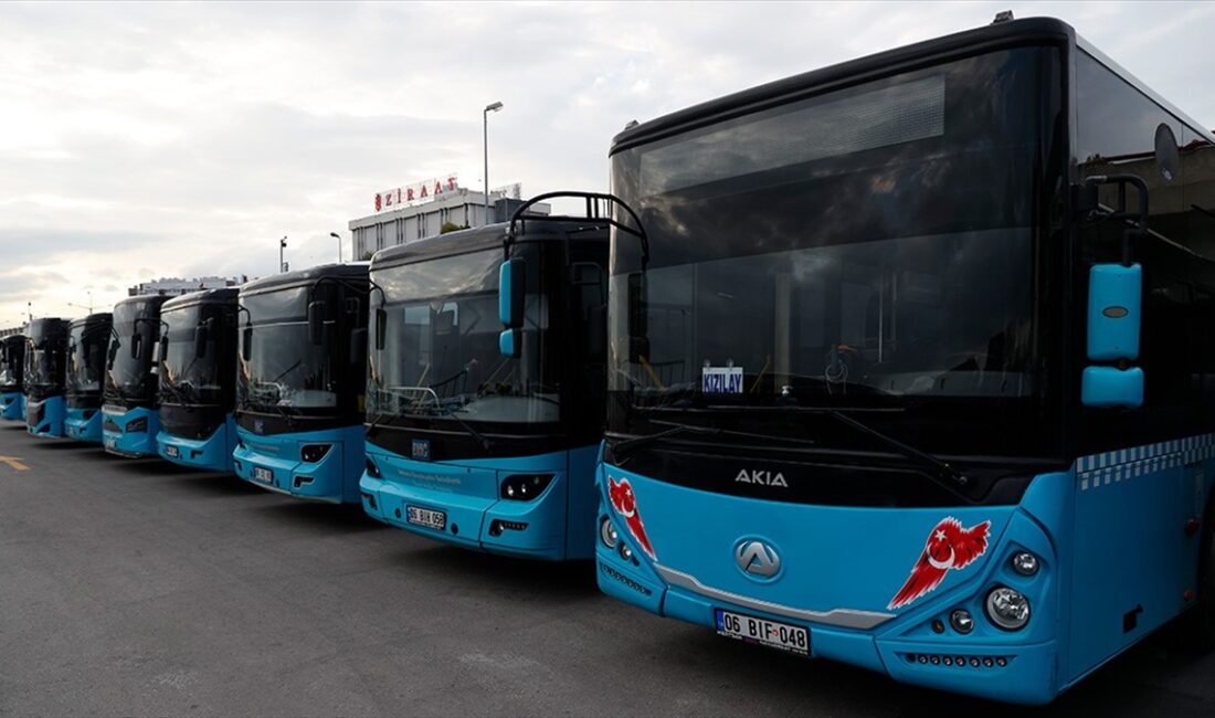Tüm Özel Halk Otobüsleri Birliği Kooperatifine (TÖHOB) bağlı otobüsler, Ankara'da
