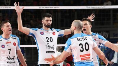 CEV Şampiyonlar Ligi'nde üçüncü olan AXA Sigorta Voleybol Efeler Ligi