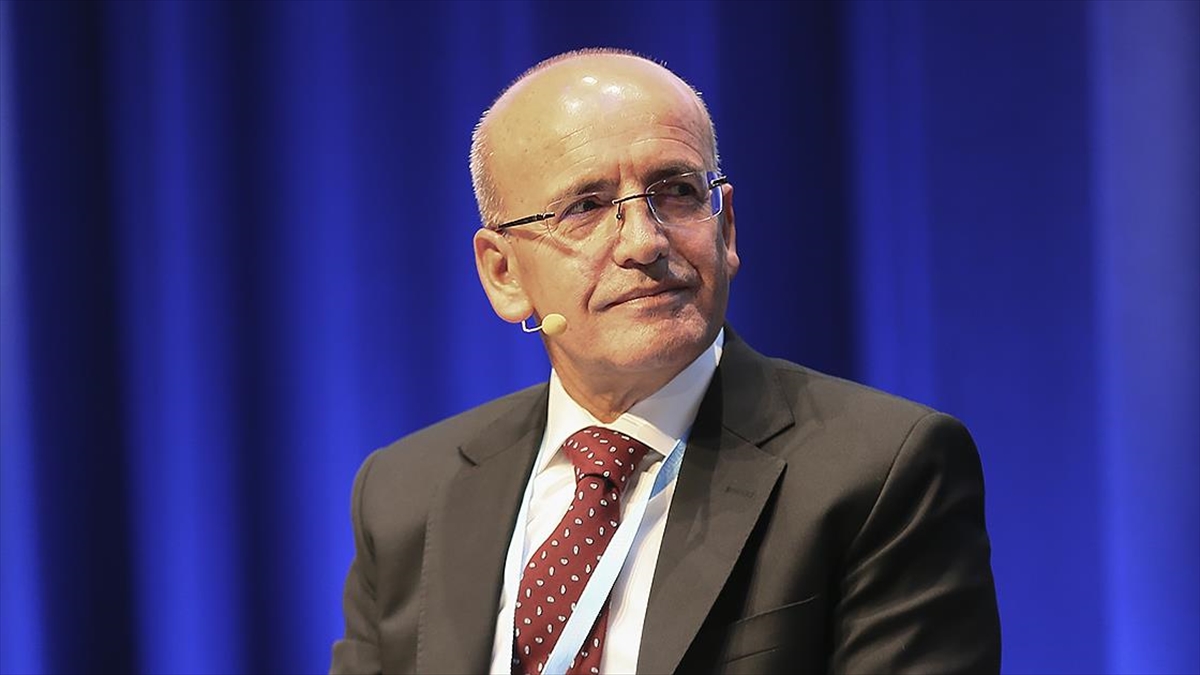 Bakan. Şimşek, dün katıldığı Fransa-Almanya Forumu'nda 70 civarında firmanın CEO-CFO'suna