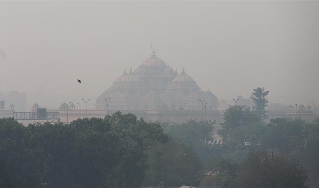 Hindistan'ın başkenti Yeni Delhi'de hava kirliliği seviyesi "düşük" kategorisine gerilerken,