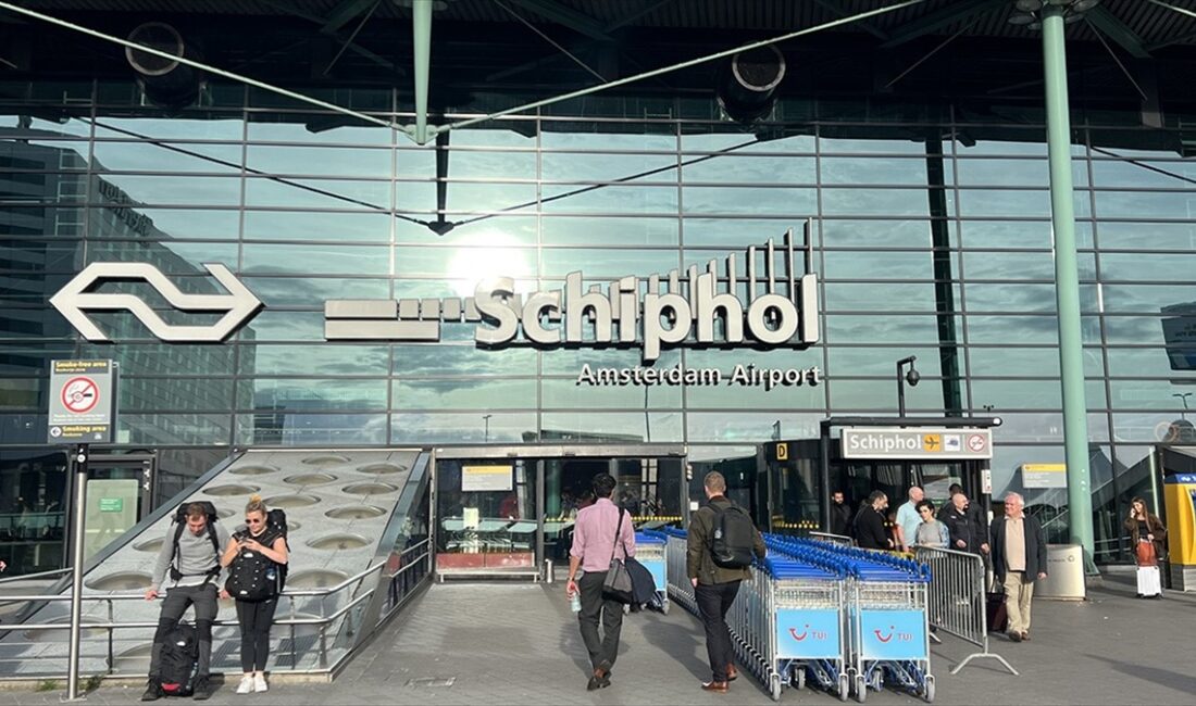 Hollanda hükümetinin, Amsterdam Schiphol Havalimanı çevresindeki 3 bin haneye gürültü