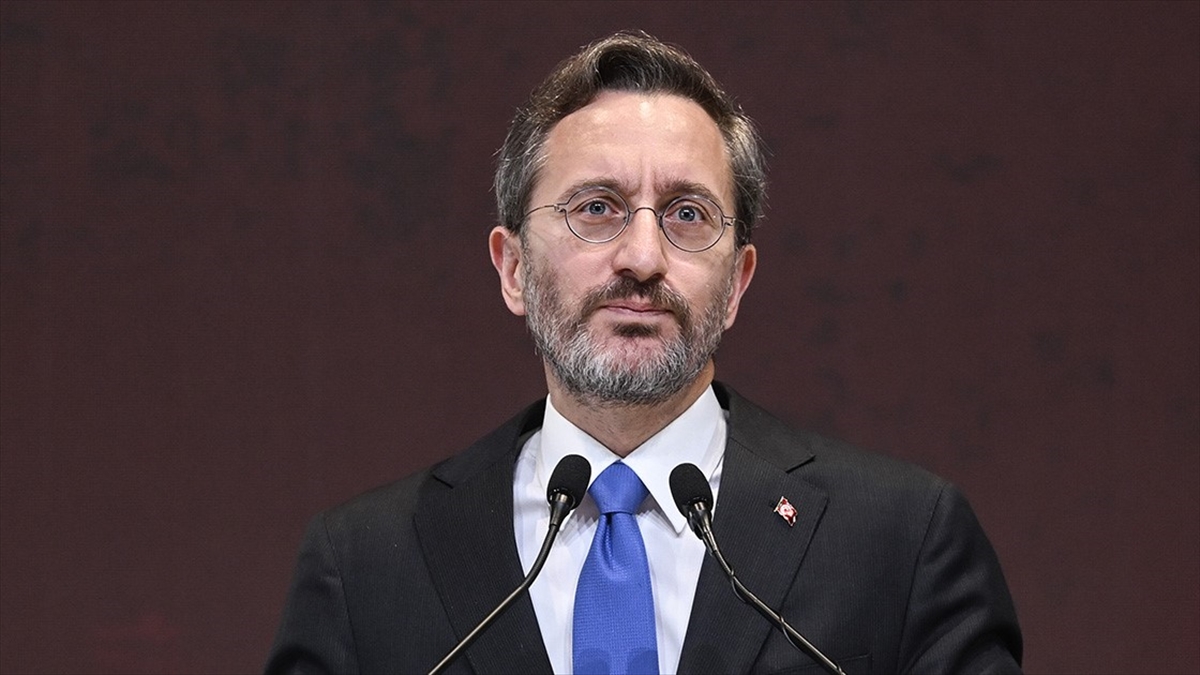 Cumhurbaşkanlığı İletişim Başkanı Fahrettin Altun, Almanya'da düzenlenecek 2024 Avrupa Futbol