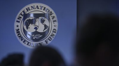 Uluslararası Para Fonu (IMF), küresel ekonomik büyüme beklentisini bu yıl