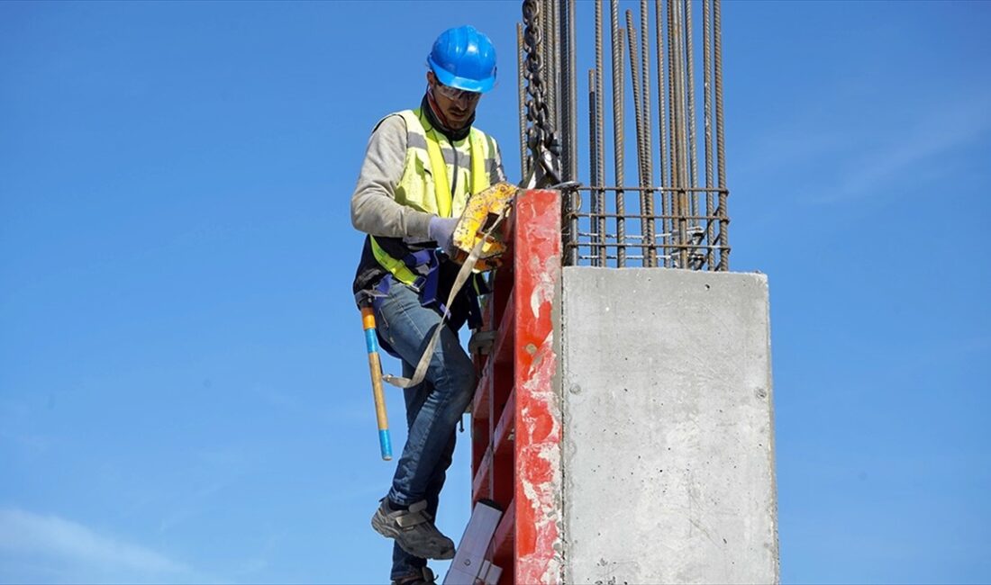 Türkiye'de ağustos ayında "inşaat" sektöründe ücretli çalışan sayısı 1,7 milyonla