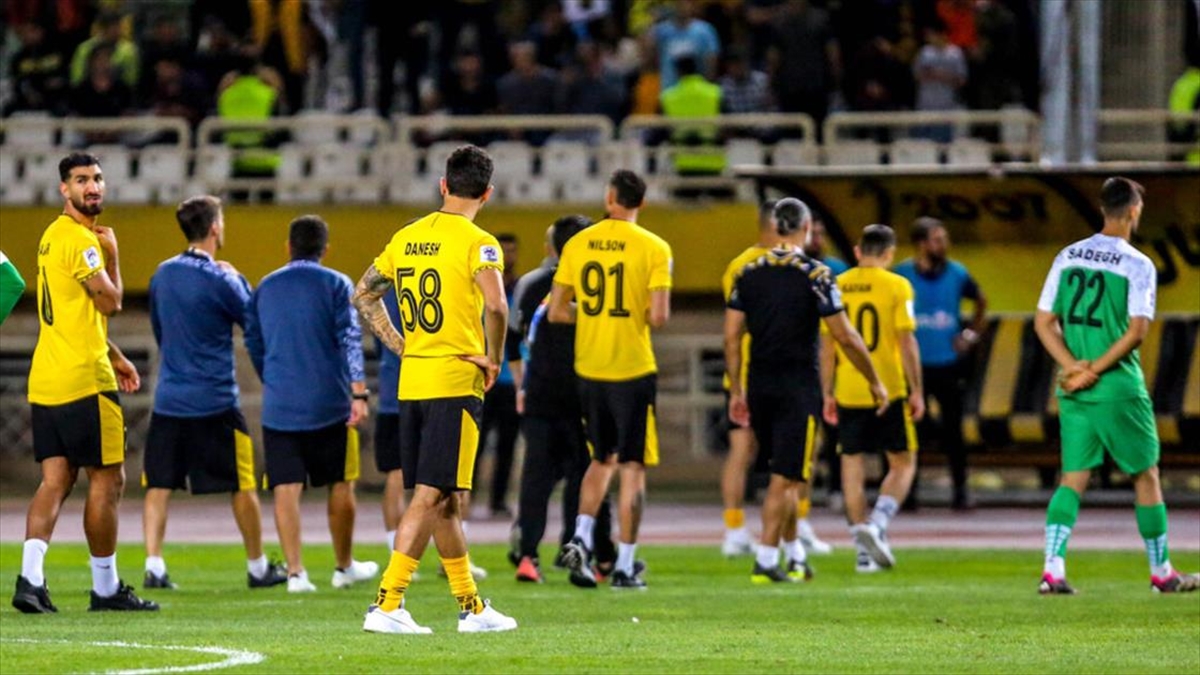 Suudi El-İttihad takımı, stadyumdaki Kasım Süleymani büstü önünde oynamayı reddederek