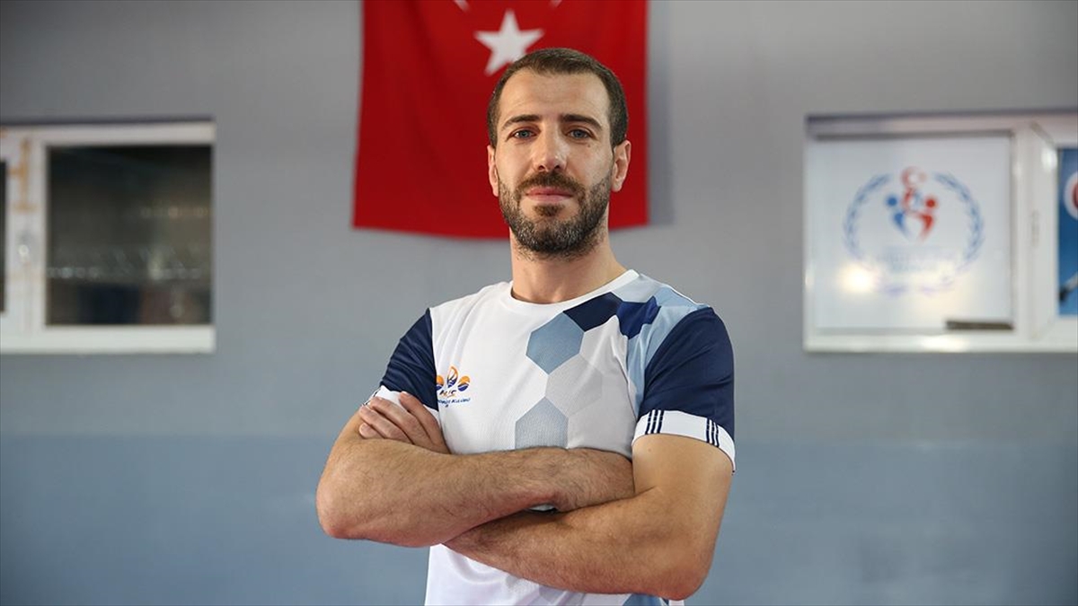 SAKARYA (AA) – Sakarya’da 24 yıl önce başladığı güreşte 2006’da