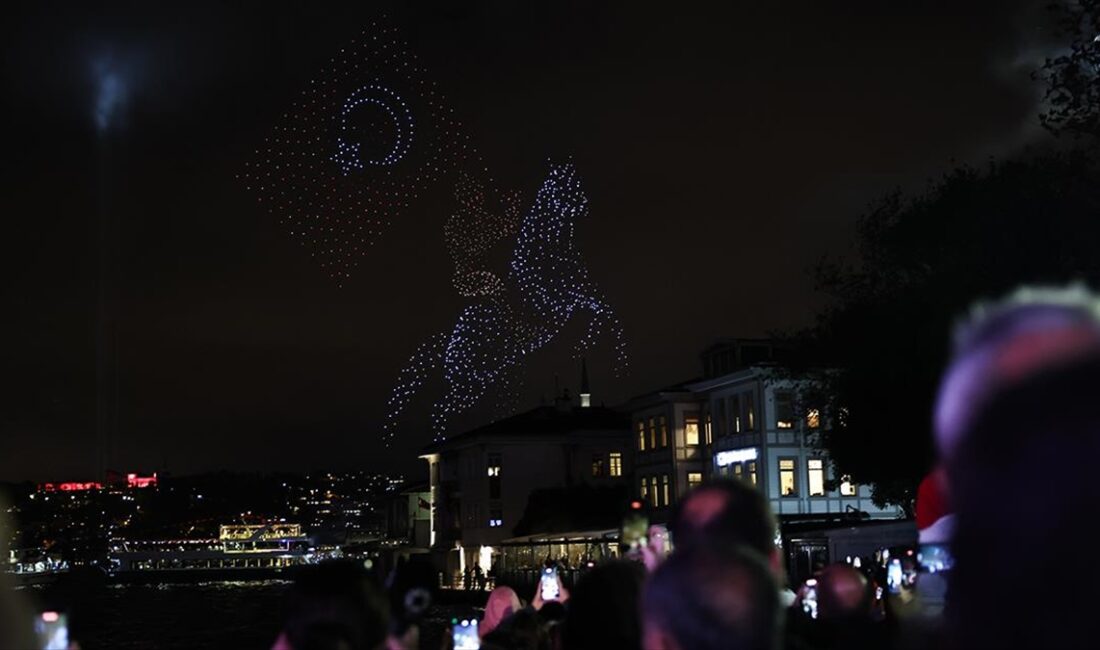 Cumhurbaşkanlığı İletişim Başkanlığınca, Cumhuriyet'in 100. yıl dönümü dolayısıyla İstanbul Boğazı'nda