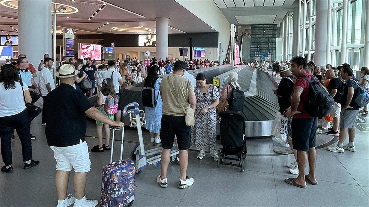 İstanbul Havalimanı, 2-8 Ekim'de günlük ortalama 1435 uçuşla Avrupa'nın en