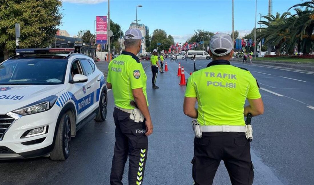 İstanbul Valiliği, Vatan Caddesi'nde 29 Ekim Cumhuriyet Bayramı genel provasının
