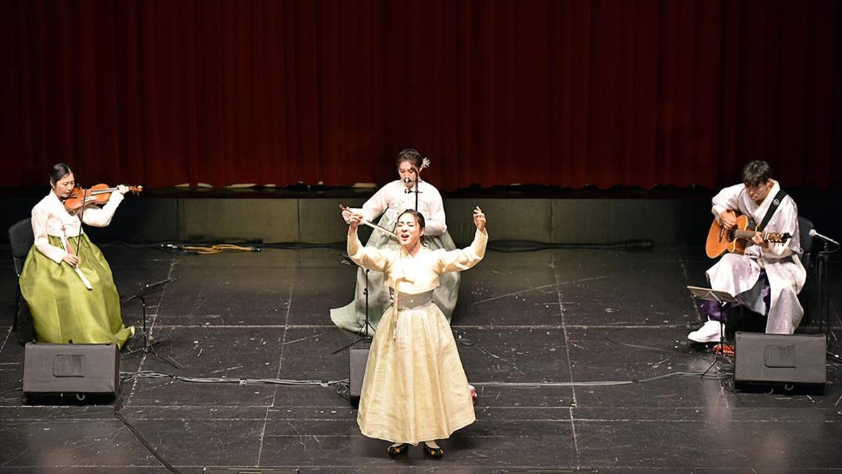 Kore Haftası etkinlikleri kapsamında, Grand Pera Emek Sahnesi'nde konser programı