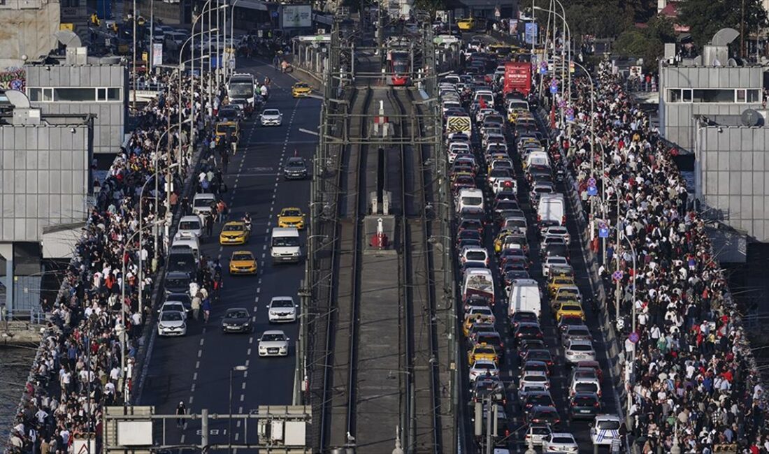 İstanbul'da, 29 Ekim Cumhuriyet Bayramı ve Cumhuriyet'in 100. yıl dönümü