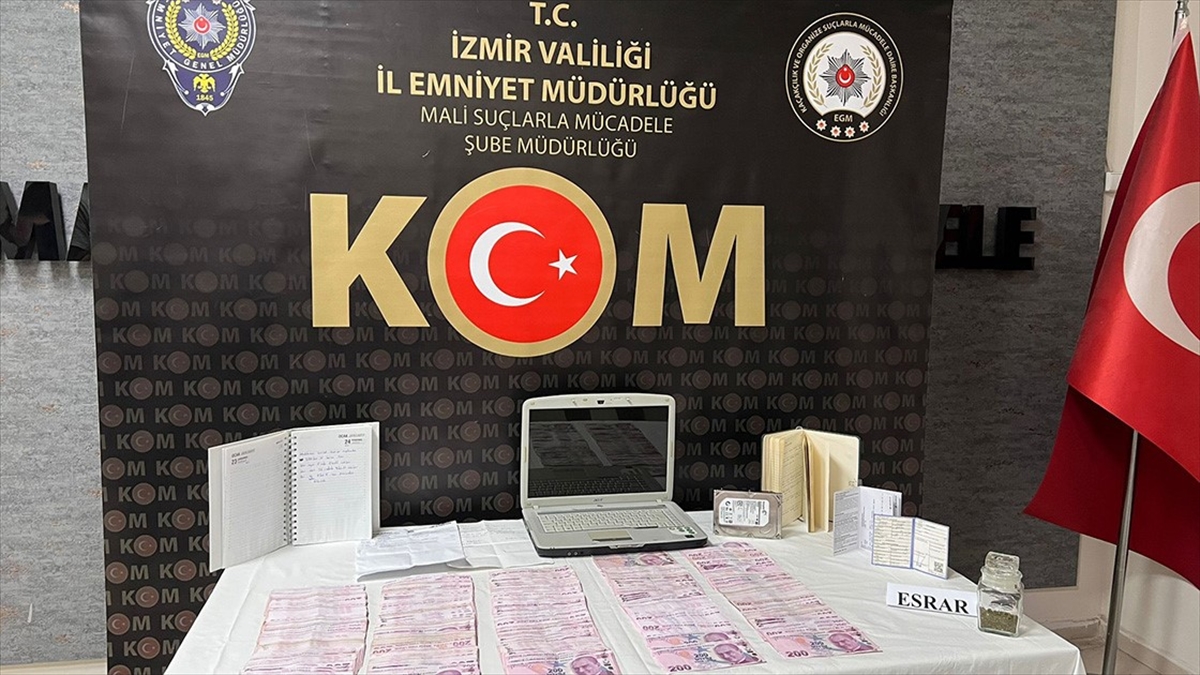 İzmir'de, "Kafes" operasyonu kapsamında 25 şüpheli gözaltına alındı.