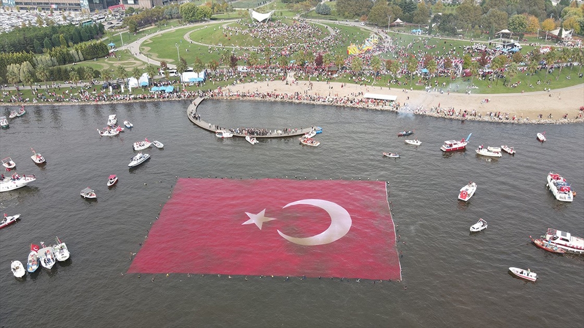 KOCAELİ (AA) – 29 Ekim Bayramı ve Cumhuriyet’in 100. yıl