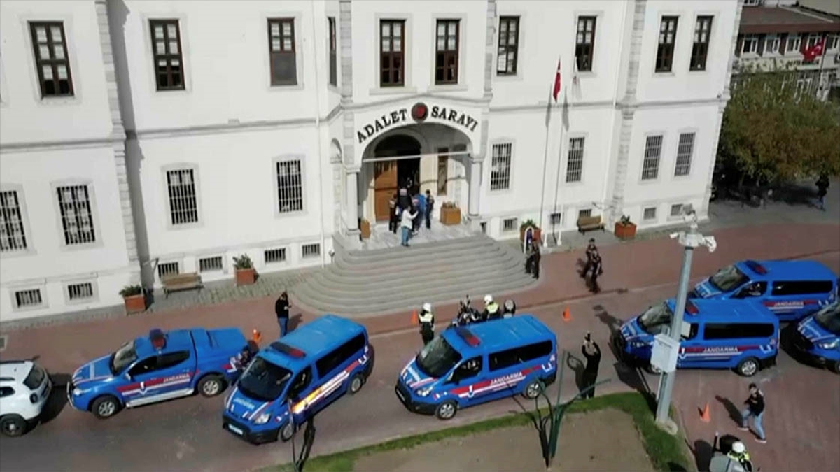 İçişleri Bakanı Ali Yerlikaya, "Kafes Operasyonları" kapsamında "Uzuner" ve "Pelit